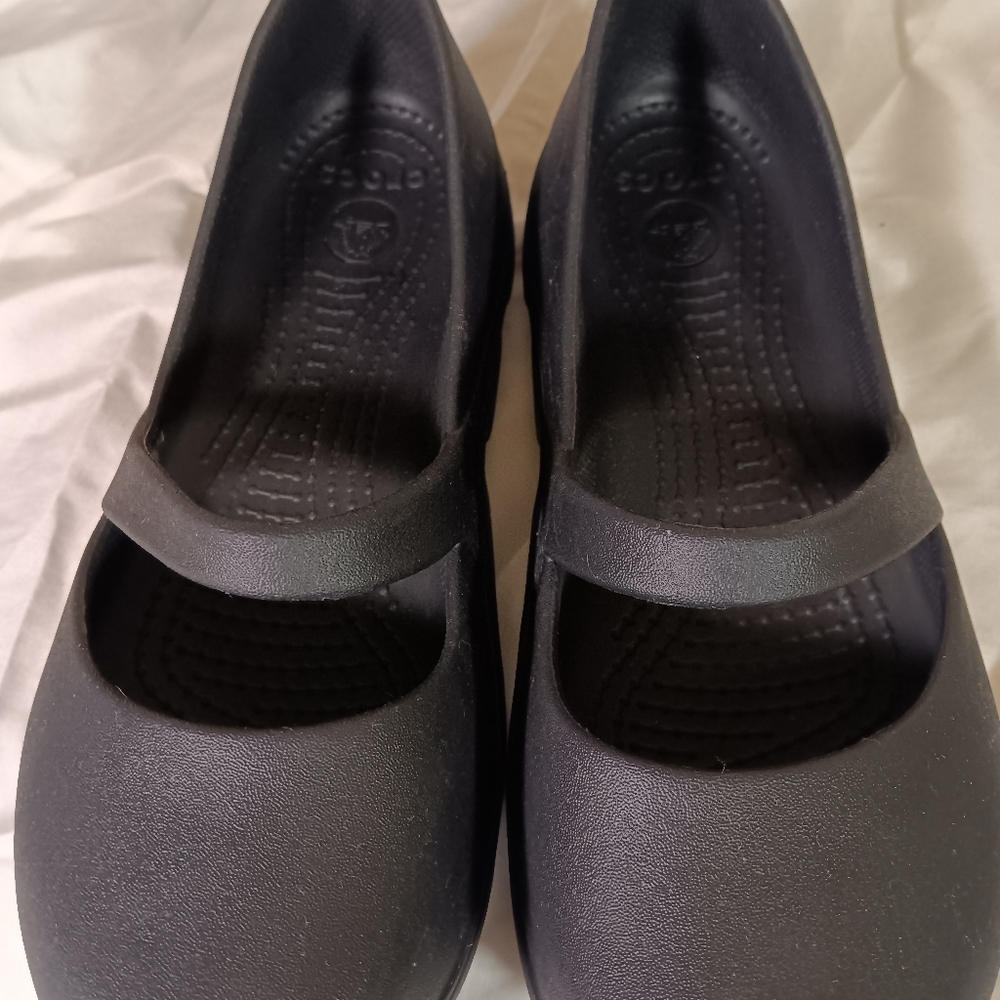 CROCS Women's Black Flats